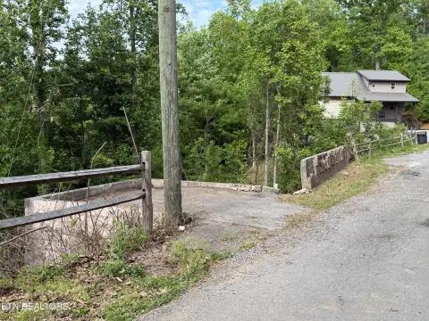 Gatlinburg Land with Mountain Views