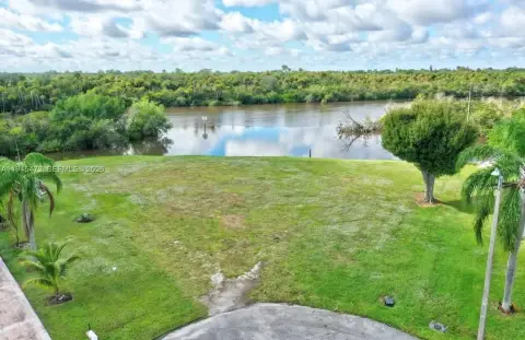 Waterfront Lot on St. Lucie