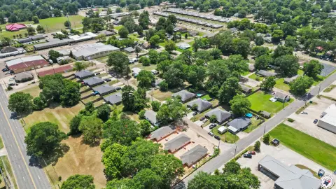Seven-Unit Multifamily with Private Yards