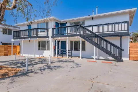 8-Unit Apartment Building