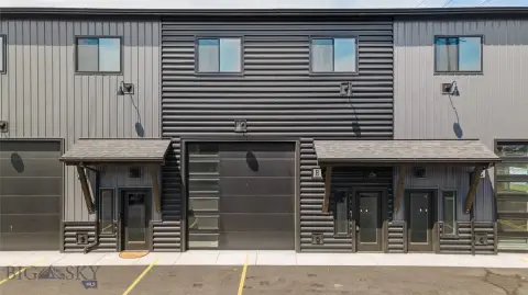 Mixed-Use Live-Work Unit