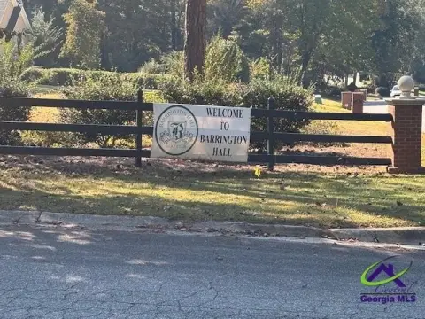 Residential Lot in Golf Community