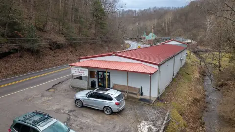 Turn-Key Convenience Store with Kitchen