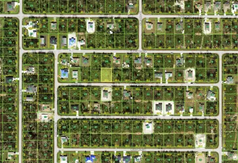 Residential Lot in Gulf Cove