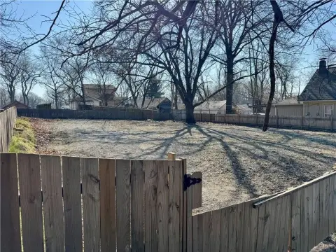 Residential Lot in Kansas City