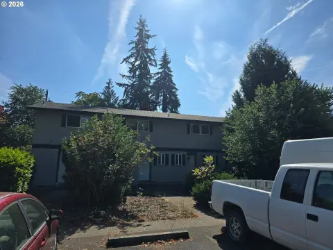 4-Unit Apartment Building