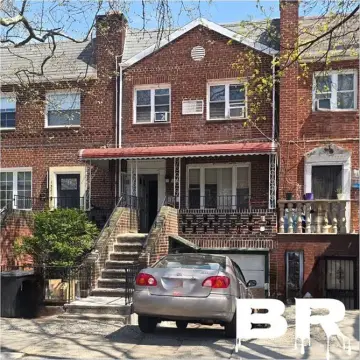 Brooklyn Multifamily with Studio Apartment