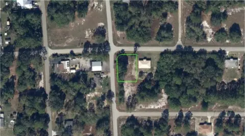 Oversized Corner Lot in Florida
