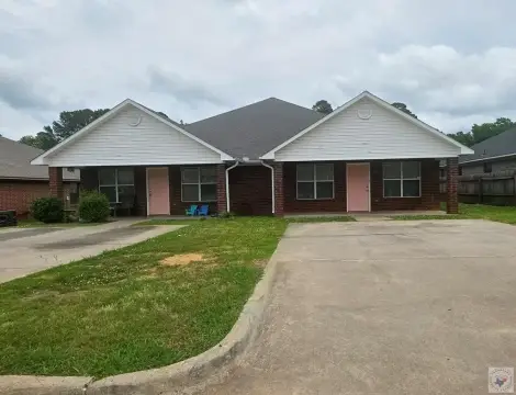 Texarkana Duplex with Long-Term Tenants