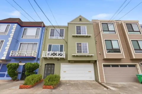 Vacant Duplex with Side-by-Side Garage
