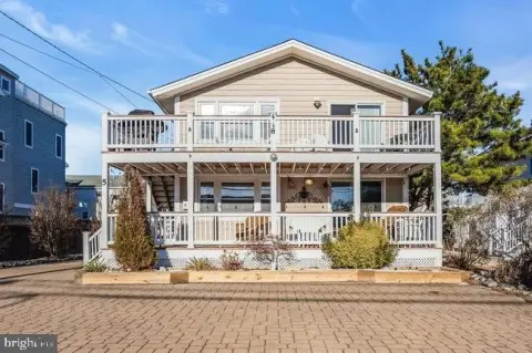 Oceanside Duplex Near LBI Beaches