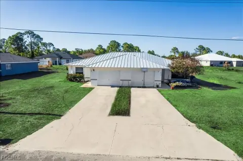 Updated Duplex in Lehigh Acres