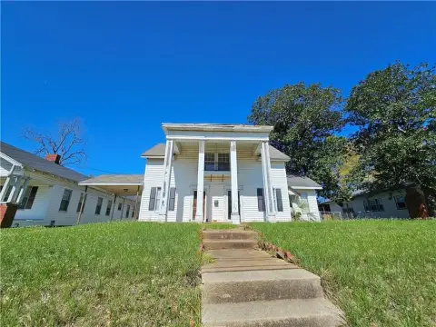 Colonial Duplex with Pool