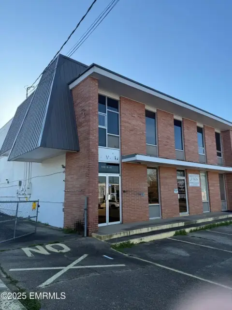 Meridian Commercial Property For Sale