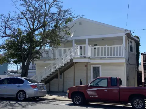 10-Bedroom Apartment Building