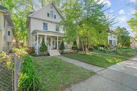 Up-and-Down Duplex with Parking