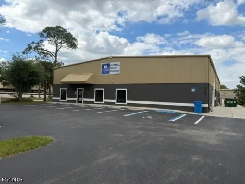 NNN Warehouse with Renovated Offices