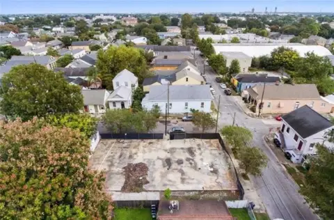 Commercial Land