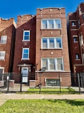 Rehabbed Multifamily Building in Chicago
