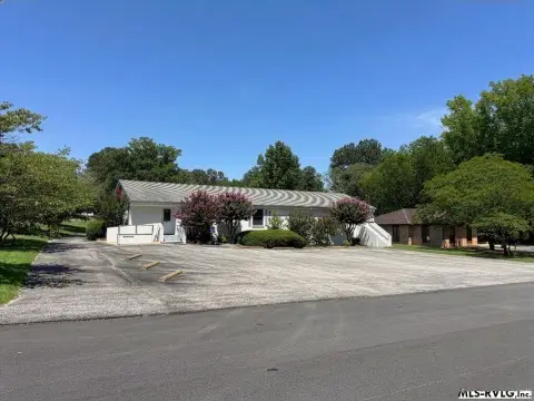 Medical Office Space with Private Rooms