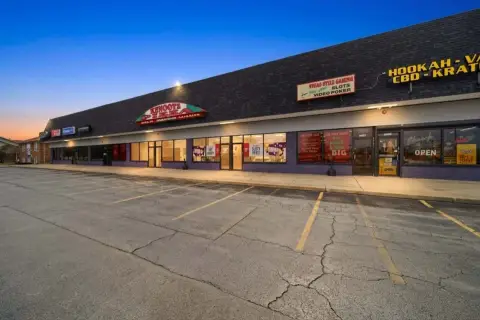 Midlothian Commercial Unit For Rent