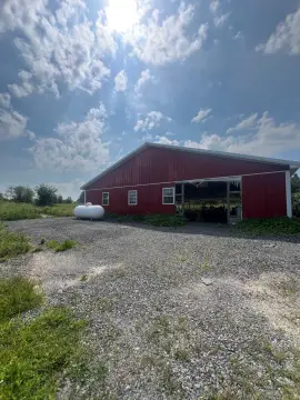 25 Acre Farm with Barn