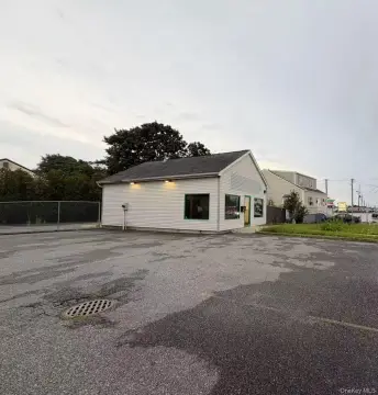 Freestanding Retail Space with Parking