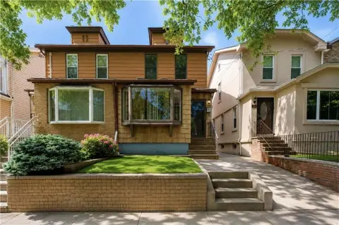 Semi-Detached Single-Family Home