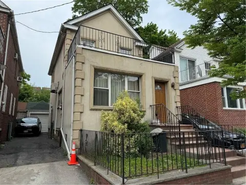 Detached Duplex Residence