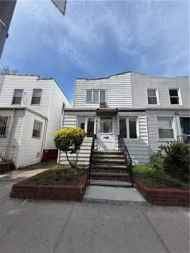 Semi-Detached Home with Private Garage