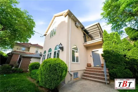 Detached Single-Family Home with Deck