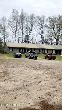 4-Unit Apartment Complex