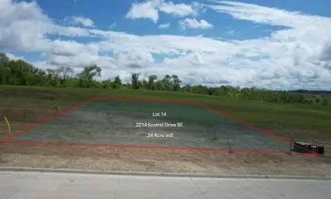 Residential Land in Cedar Rapids