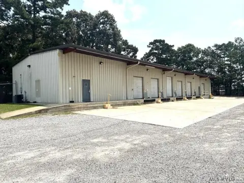 Warehouse with Office and Docks