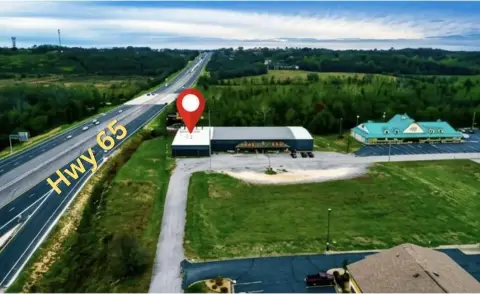 Retail/Warehouse at Highway Intersection
