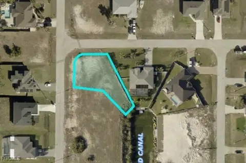 Cape Coral Corner Lot