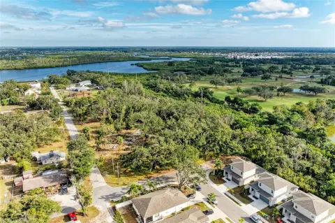 Expansive Homesite in Bradenton, FL