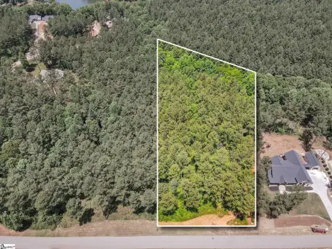 Wooded Residential Homesite in Lake Community
