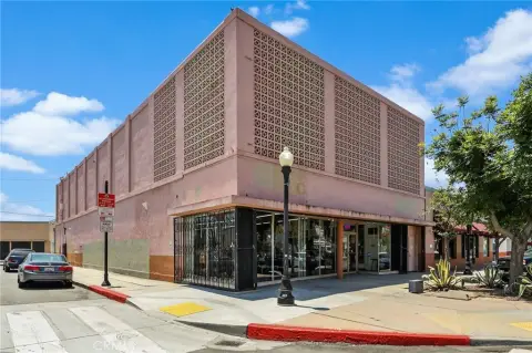 El Monte Mixed-Use Building