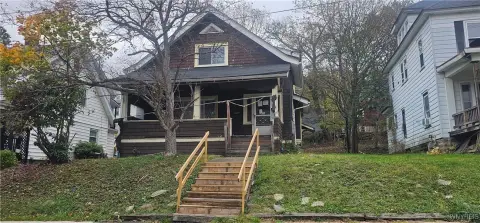 Jamestown Duplex with Living Space
