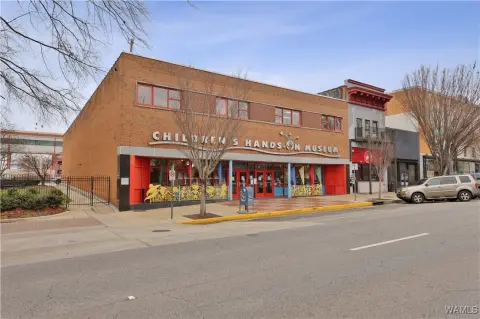 Three-Level Mixed-Use Building