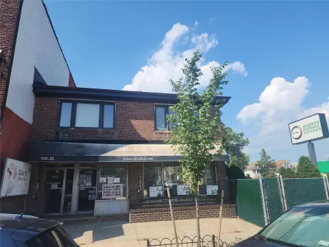 Bright Office Suite with Windows