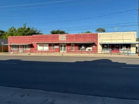 San Angelo Commercial Building/Business