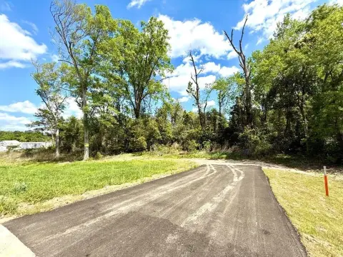 High-Visibility Highway Commercial Land