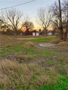 Residential Land in Skidmore, TX
