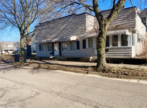 Updated Duplex in Akron, OH