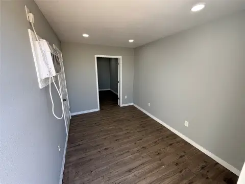 Flex Space with Office