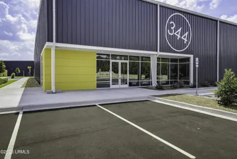 Modern Warehouse with Private Yard