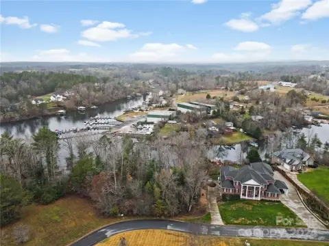 Waterfront Lot in Hickory, NC