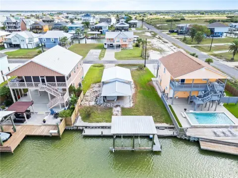 Waterfront Lot in Rockport, TX